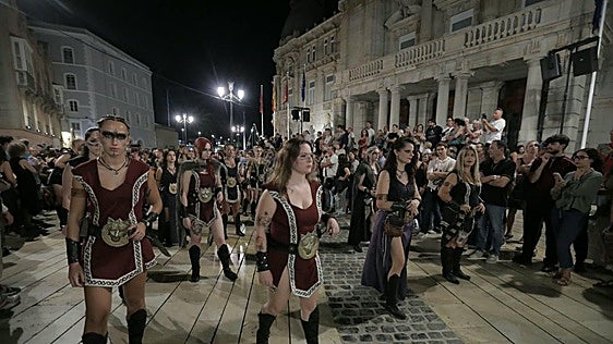 Las imágenes del desfile del sábado de Carthagineses y Romanos