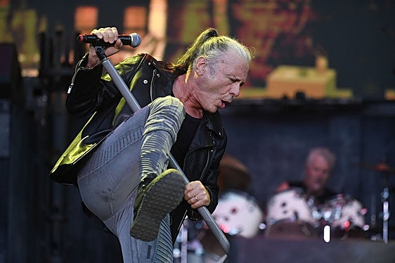 Iron Maiden une a tres generaciones en el Rock Imperium con una lección magistral de señorío heavy