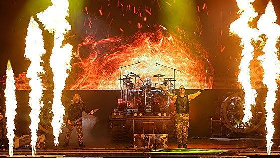 Sabaton conquista el Rock Imperium con fuego y tanques