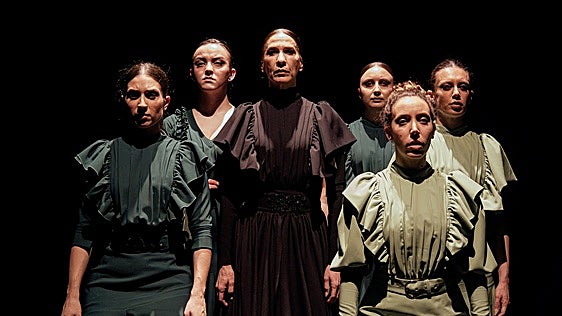 El Romea programa 'Atávicas. Mujeres de Lorca hacia la libertad', espectáculo de danza y flamenco con quince intérpretes
