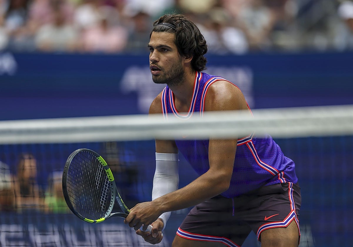 Carlos Alcaraz, durante el primer duelo en el torneo de dobles mixto del US Open que jugó con Serena Williams.