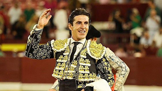 Las imágenes de la corrida del lunes de la Feria Taurina de Murcia