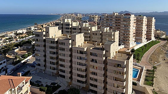 La presión urbanística lleva a Greenpeace a alertar del elevado riesgo climático en la costa de la Región de Murcia
