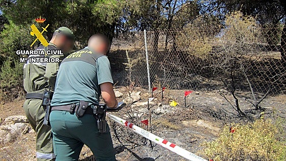 Investigan si un vecino de Bullas originó un incendio forestal con los restos de una barbacoa