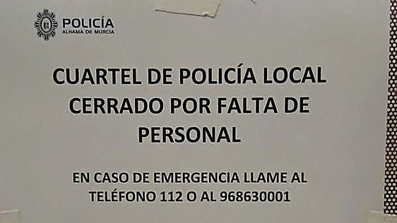 Denuncian la «situación límite» de la Policía Local en Alhama, obligada a cierres puntuales del cuartel