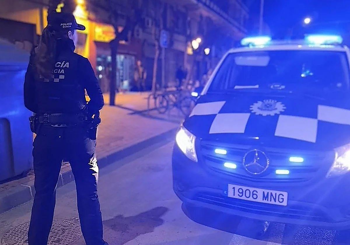 Imagen de archivo de una Policía Local en el barrio murciano de Barriomar.