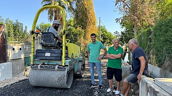 Alguazas adecenta doce caminos rurales de Huerta de Arriba y El Paraje