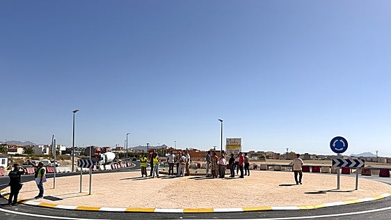 Una nueva rotonda mejora el acceso a Fortuna desde la A-30 y Archena