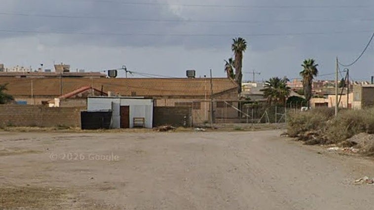 Hallan muerto a un hombre con un tiro en la cabeza en su casa de Águilas tras un presunto vuelco de drogas