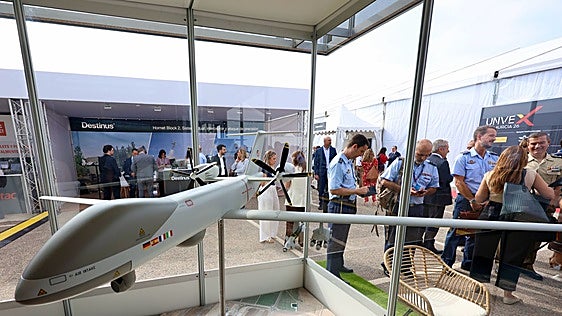 Defensa pide a la industria drones más innovadores, de bajo coste y de fabricación rápida