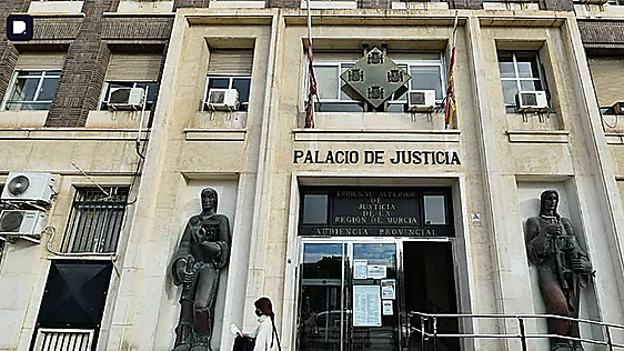 Acepta dos años de prisión por abusos sexuales a una menor de 14 años