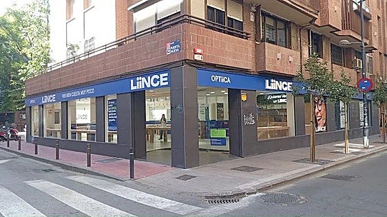 Abre una óptica en Murcia que regala gafas graduadas gratis