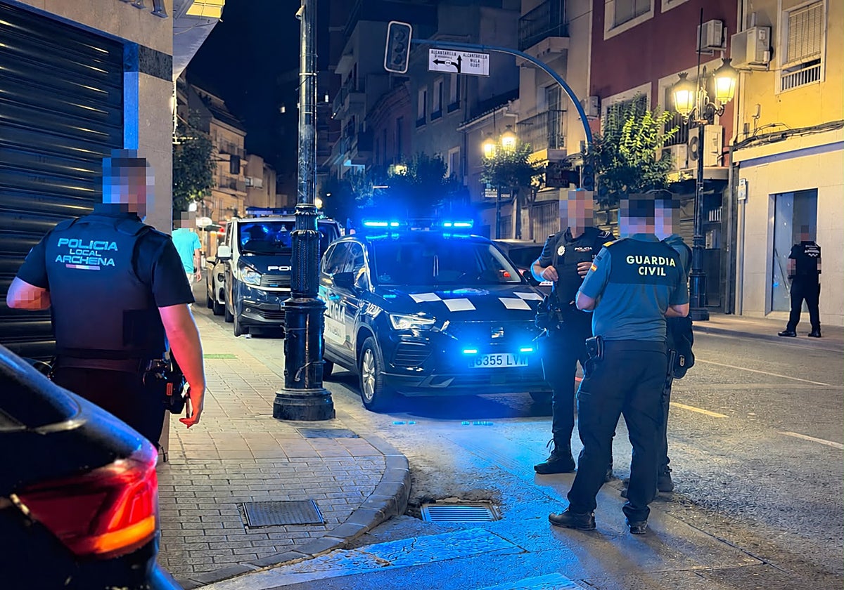 Dispositivo policial en Archena, en una operación llevada a cabo hace unos días.