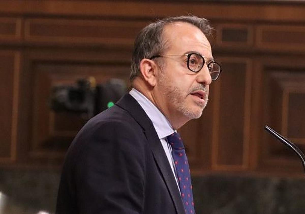 Spanish PSOE lawmaker’s property company is absent from his asset declaration