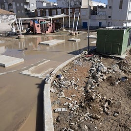 Aspecto de calles de Los Alcázares tras las últimas lluvias.