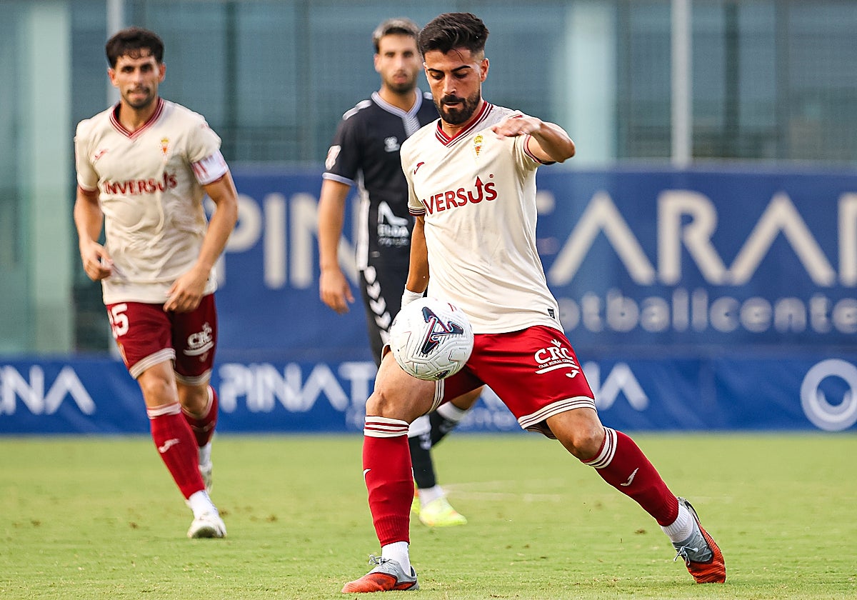 Chema Núñez, durante el duelo amistoso ante el Eldense disputado en Pinatar Arena.