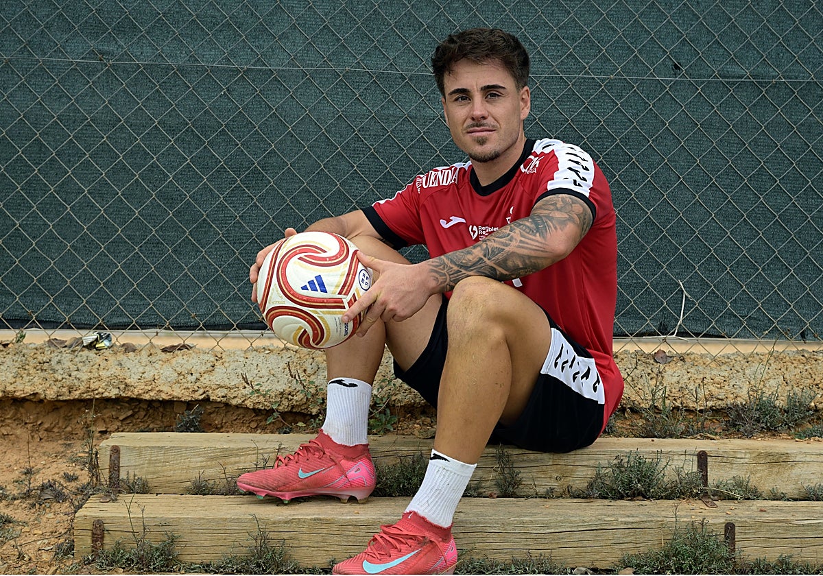 Víctor Olmedo, en la mañana del miércoles, tras la sesión de entrenamiento del Real Murcia en Pinatar Arena.