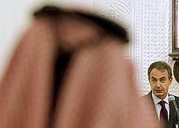 Zapatero pide a Gadafi el fin de su «viaje a ninguna parte»