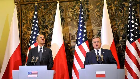 El presidente polaco, Bronislaw Komorowski, junto a Barack Obama. 