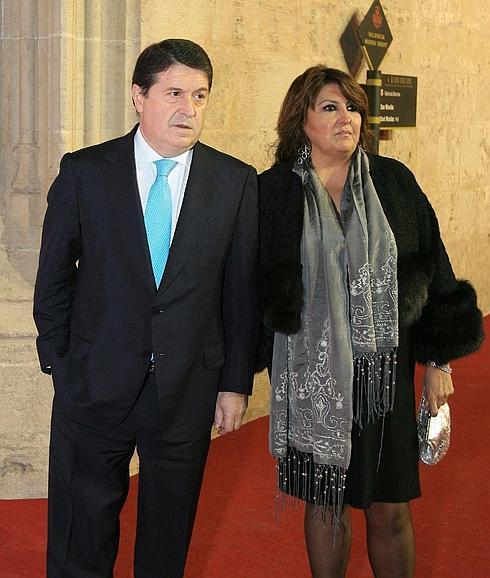 José Luis Olivas, junto a su esposa Mercedes Álvarez. 