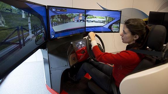 Simulador de coche para autoescuelas