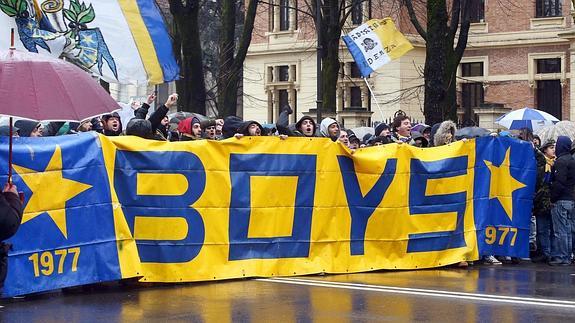 Aficionados del Parma protestan por la situación del equipo. 