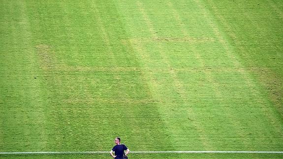 Imagen de la esvástica antes del partido. 