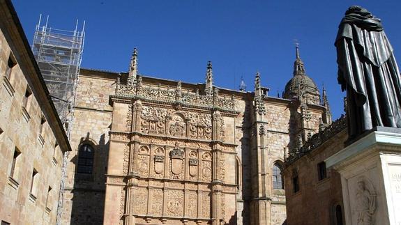 Fachada principal de la Universidad de Salamanca. 