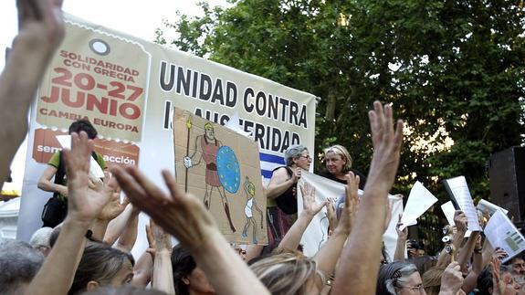 Manifestantes en Madrid en apoyo a Grecia.
