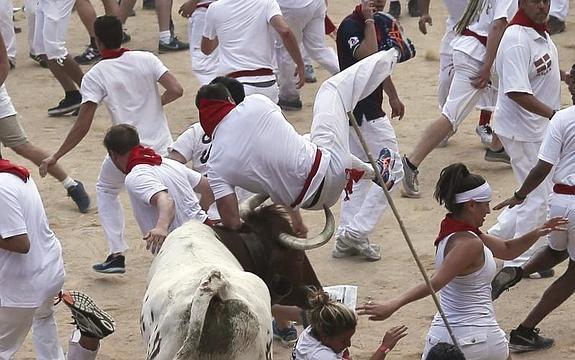 Entrada de los corredores a la plaza de toros.