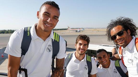 Danilo, Lucas Silva, Keylor Navas y Marcelo antes de salir desde Madrid. 