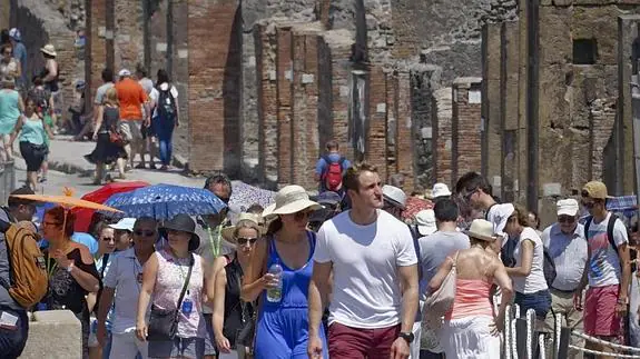 Turistas en Pompeya.