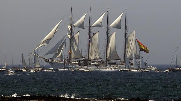 El buque escuela 'Juan Sebastián de Elcano'. 