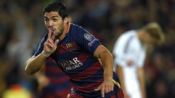 Luis Suárez celebra el segundo gol. 