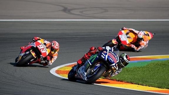 Lorenzo, por delante de Márquez y Pedrosa en Cheste. 