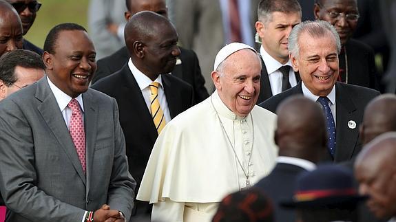 El papa Francisco, a su llegada a Nairobi. 