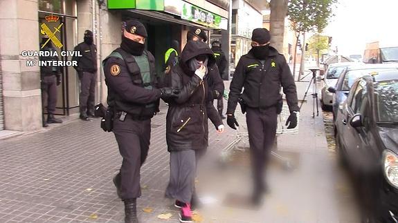 La detenida en Granollers pretendía unirse al Daesh. 