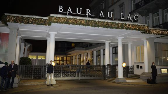 Entrada del hotel 'Baur au Lac' de Zúrich.