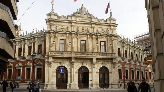 Fachada de la Diputación de Palencia.