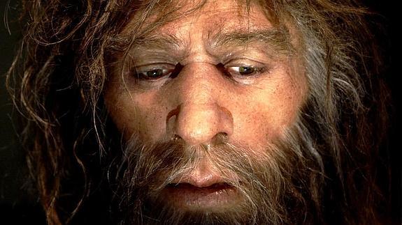 Reproducción de un hombre de Neandertal.