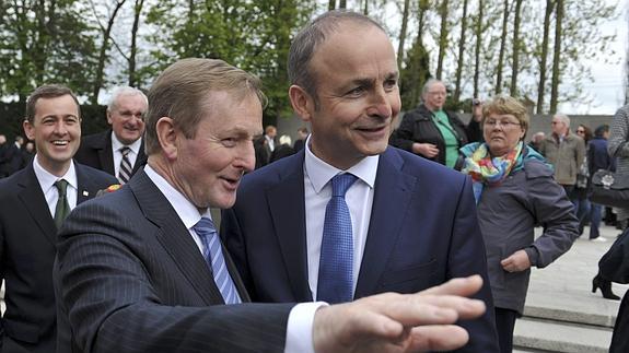 Enda Kenny y Micheal Martin, líderes del Fine Gael y del Fianna Fail, los dos grandes partidos irlandeses.