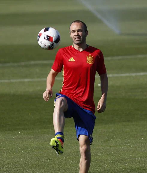 Andrés Iniesta, en un entrenamiento. 