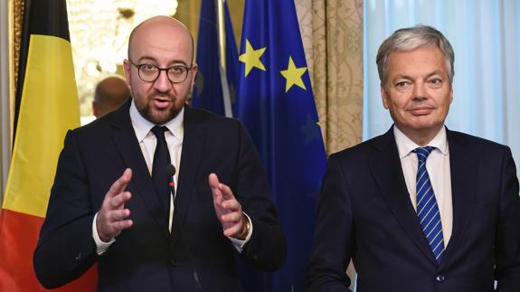 Charles Michel y Didier Reynders comparecen para explicar que se ha llegado a un acuerdo