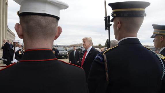 Trump visita el Pentágono. 