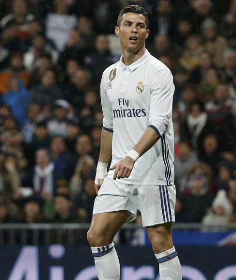 Cristiano Ronaldo, durante el partido ante la Real Sociedad. 