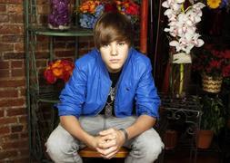 Justin Bieber, acosado por sus fans en YouTube