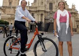 Murcia estrena el alquiler de bicicletas con 180 unidades