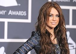 Demi Lovato recupera el contacto con Miley Cyrus en Twitter