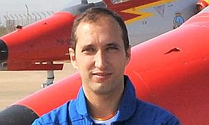 El capitán fallecido, Julio Castellón, el año pasado.