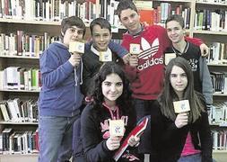 'Los Mapaches', con sus micrófonos personalizados. :: IES LOS ALBARES